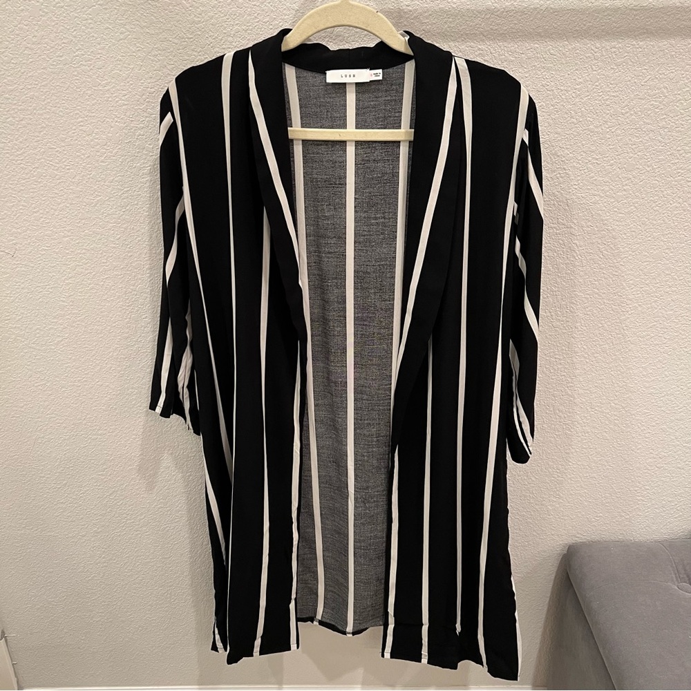 💗LUSH 3/4 black and white collared striped cardigan